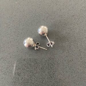 🎊Host Pick🎊 
5/$25 🎊 Large Silver Tone Earrings: Minimalist & Chic!